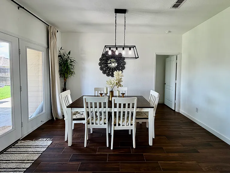 1812 Alton Way — Photo 8