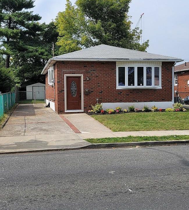 1st image of 32 Pelton Ave