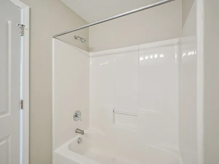 Summerlyn Cottages — Photo 34