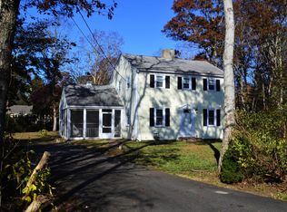 221 Quaker Meetinghouse Rd, East Sandwich, MA 02537