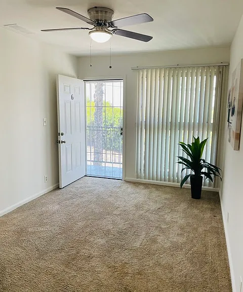 955 Hillcrest St #6 — Photo 9