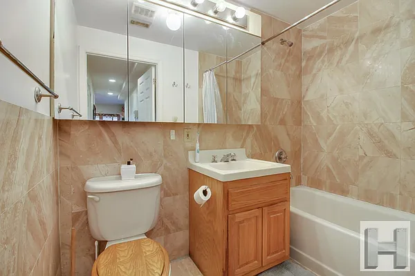 Sold by Harlem Lofts | media 5