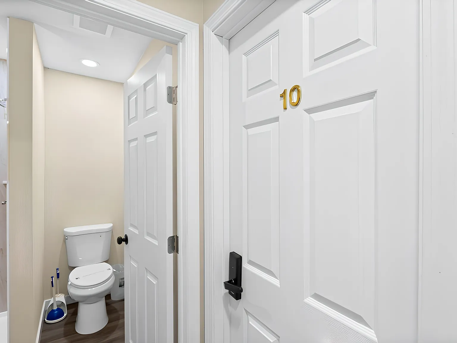 4 bed, 5.0 bath, 2950 sqft, $875 — Photo 4