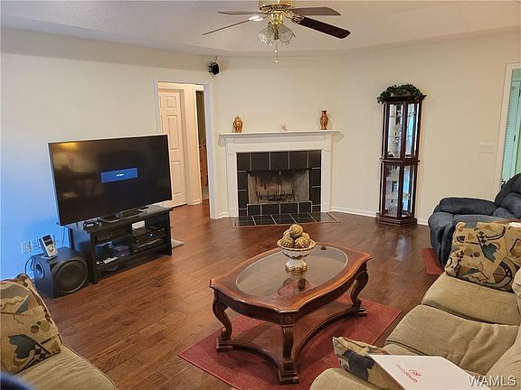 3rd image of 15848 Northwind Ln