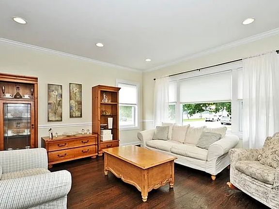 5th image of 5505 N Neenah Ave