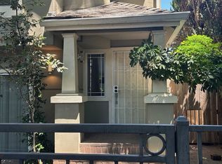 2207 L St, Sacramento, CA 95816