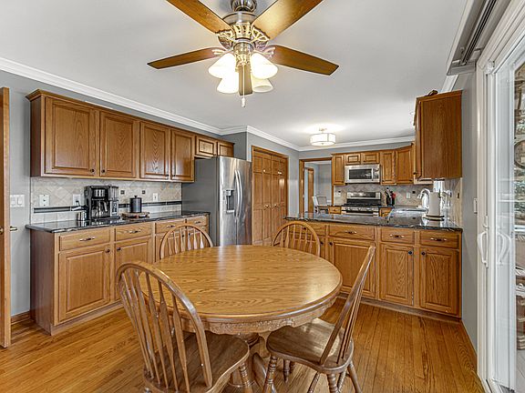 5th image of 8611 Castleberry Dr