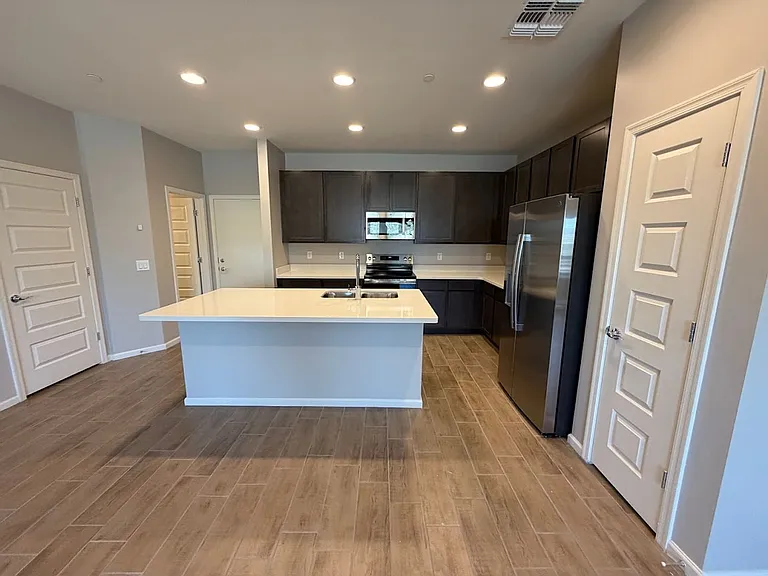 733 E Commonwealth Ave #22 — Photo 5