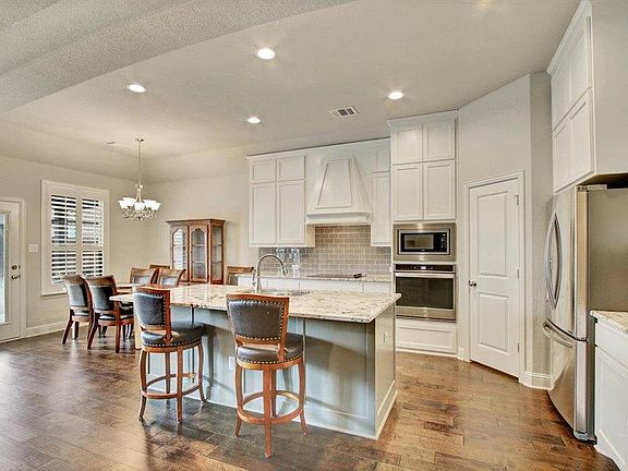 3rd image of 433 Garden Tree Trl