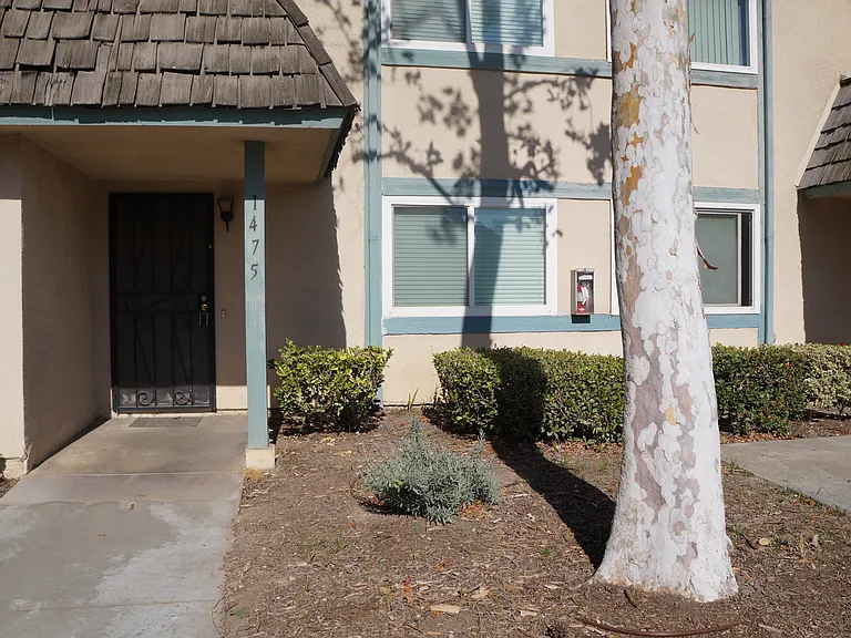 1475 Clemson Way — Photo 1