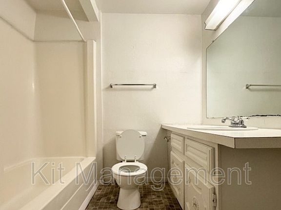 4th image of 5730 Gay St #B3