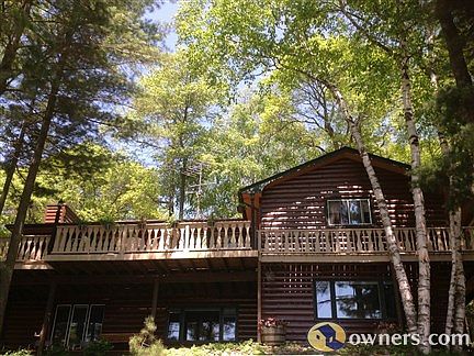 Waterfront- beautiful 3- brd/ 2ba home on Mercer lake.