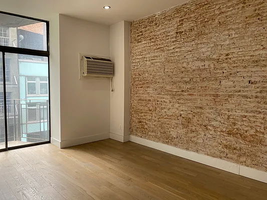 Rented by Mallory Management Corp | media 7