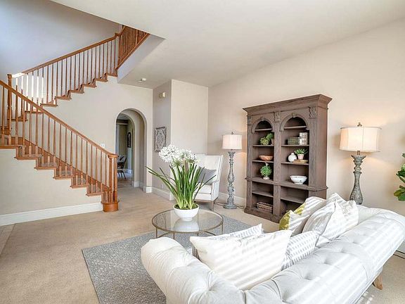 2nd image of 15045 Bellini Way