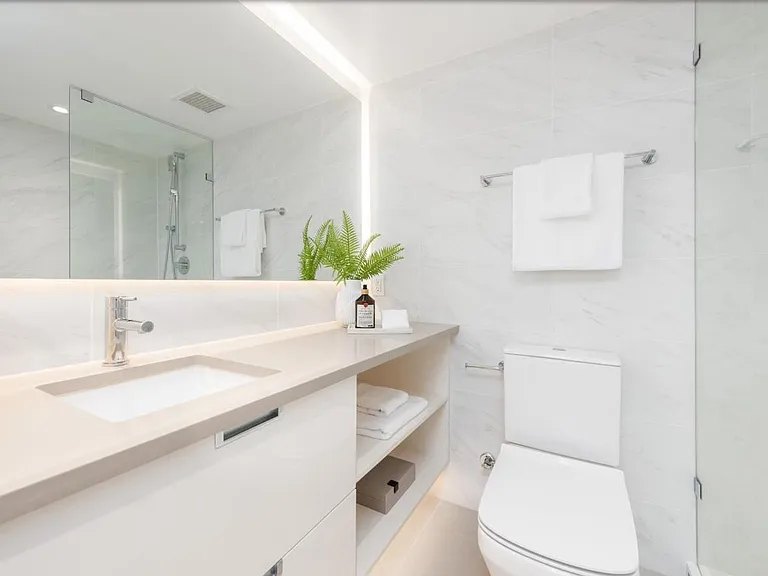 6308 Cambie St — Photo 16