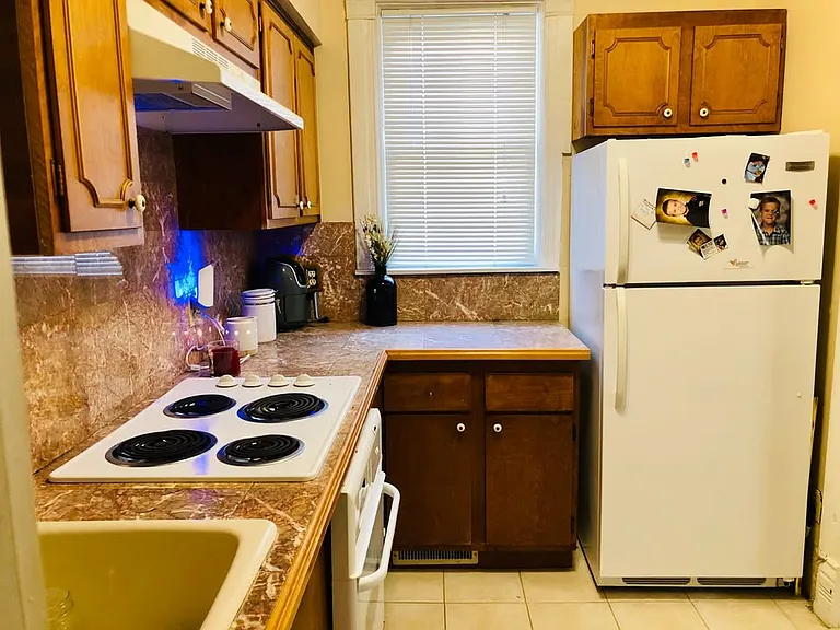 2222 Walnut St #3 — Photo 5