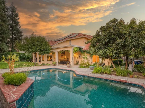 10155 N Edgewood Dr, Fresno, CA 93720