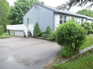 8 Crest Ave, Narragansett, RI 02882