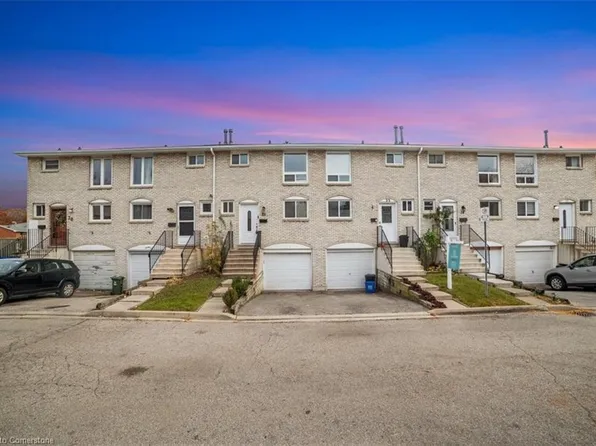 120 Quigley Rd Unit 22, Hamilton, ON L8K 6L4