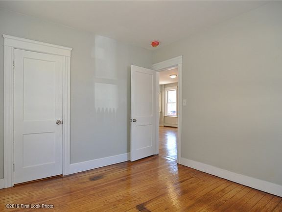 2nd image of 179 Valley St Floor 3