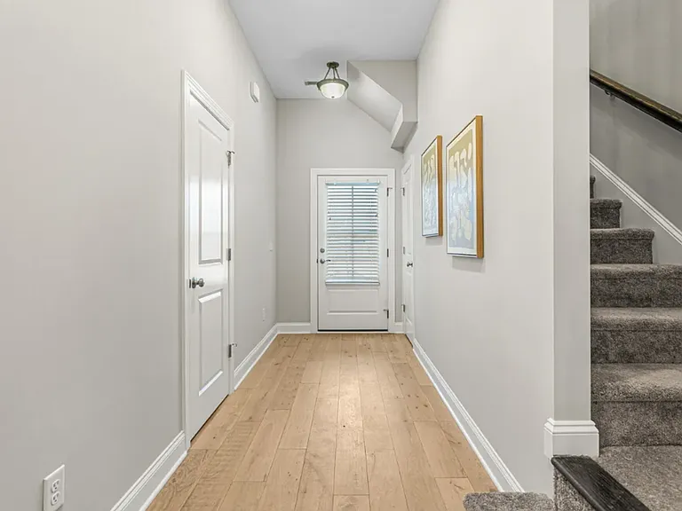 City Pointe Townhomes — Photo 3