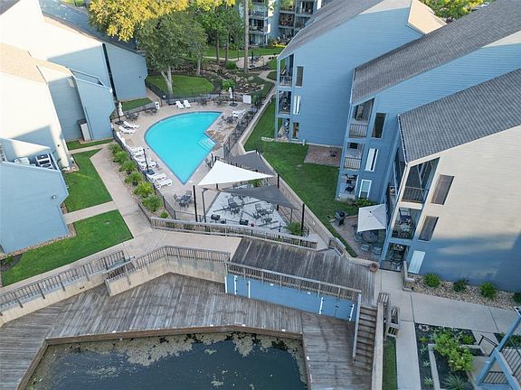 4th image of 12500 Melville Drive #339D