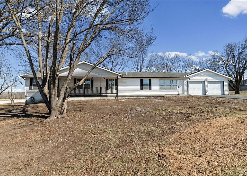 1st image of 700 Harr Grove Rd