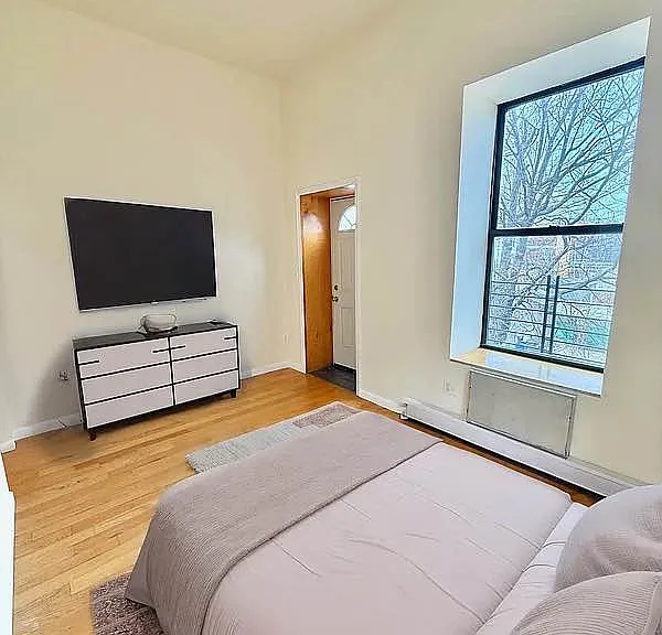 100-15 34th Ave #1R — Photo 2