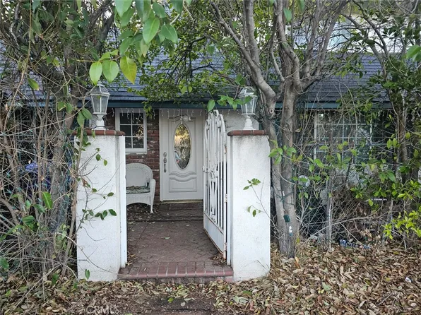 25219 Vermont Dr, Santa Clarita, CA 91321