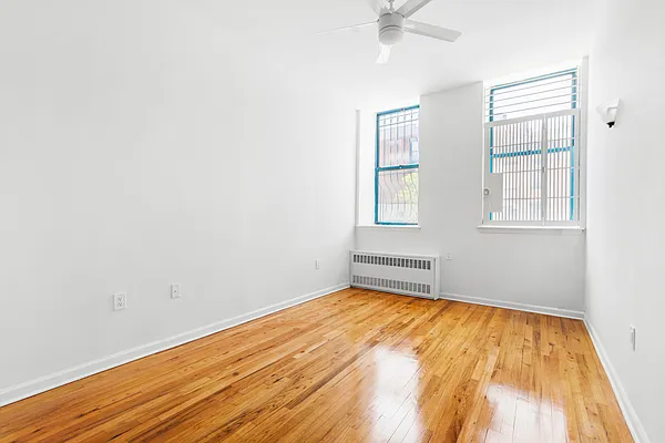 Rented by Compass | media 2