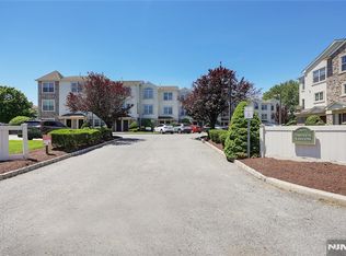 1625 Paterson Plank Rd APT 10, Secaucus, NJ 07094