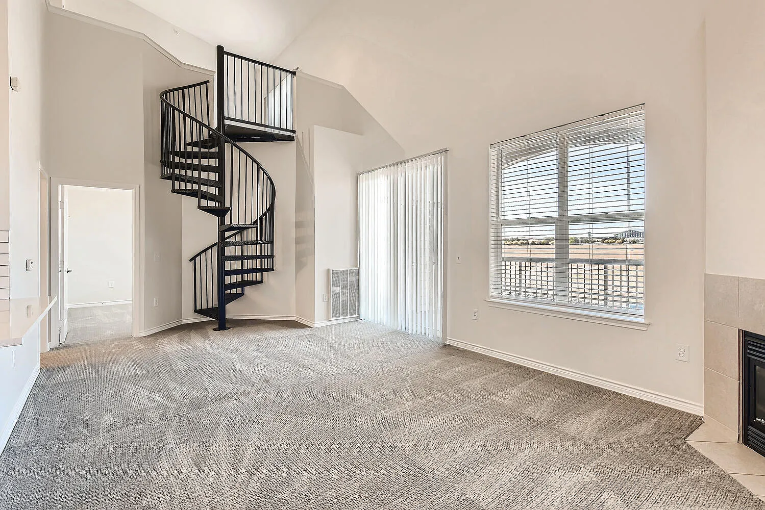 Fox Run Lofts — Photo 3