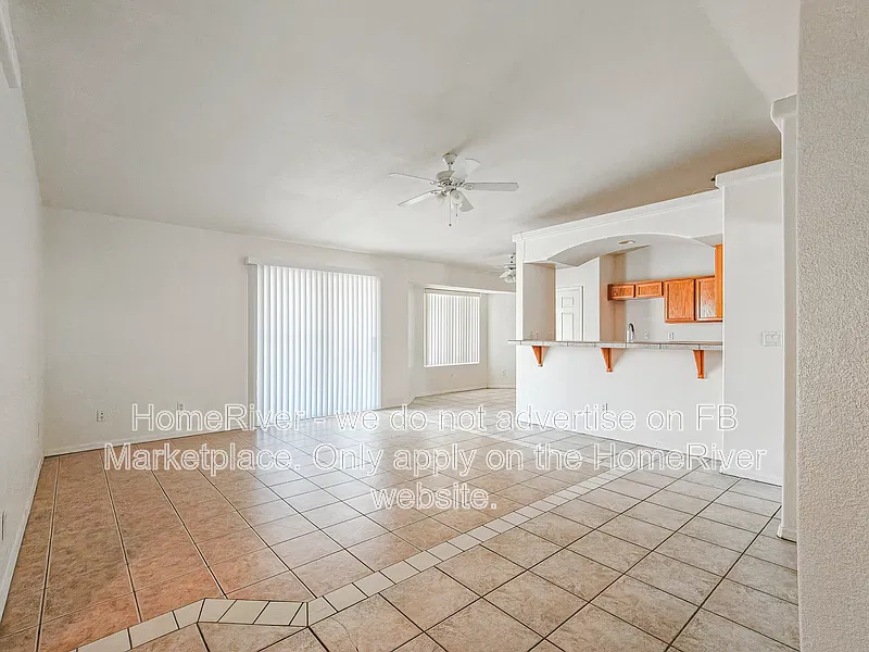 3 bed, 2.0 bath, 1326 sqft, $1,550 — Photo 2