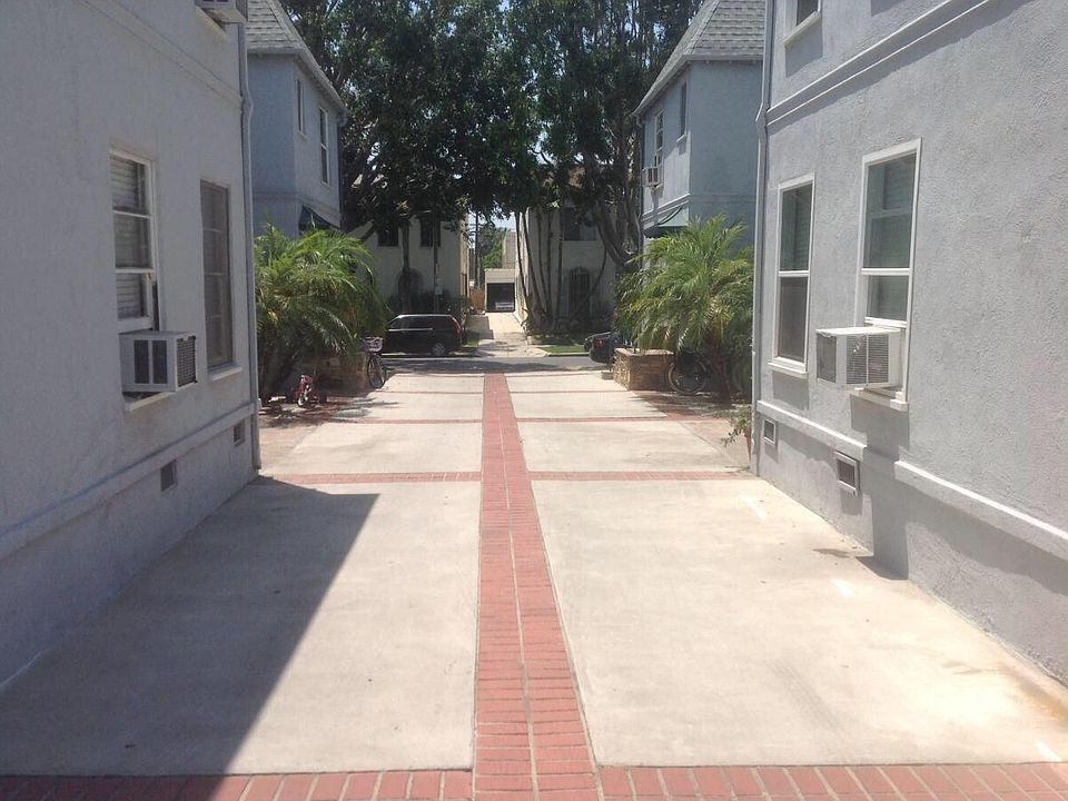 1st image of 338 1/2 N Curson Ave
