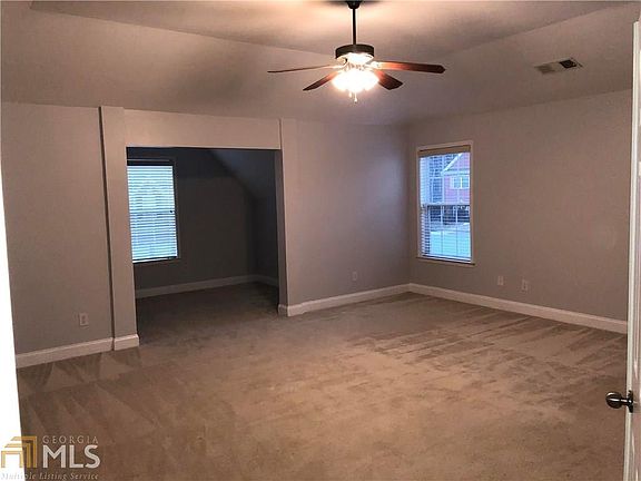 4th image of 652 Scenic Creek Dr