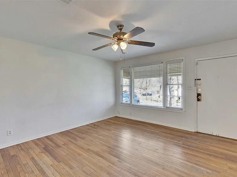 11606 Tedford St — Photo 13