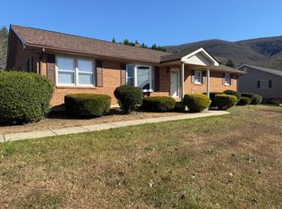 200 Sherry May St, Covington, VA 24426