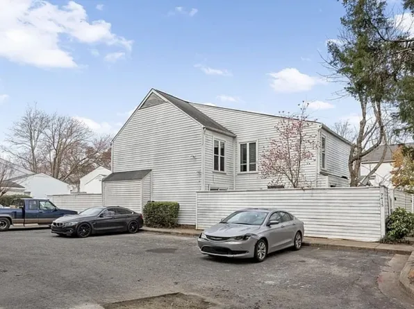 7415 Mystic Ln, Charlotte, NC 28227