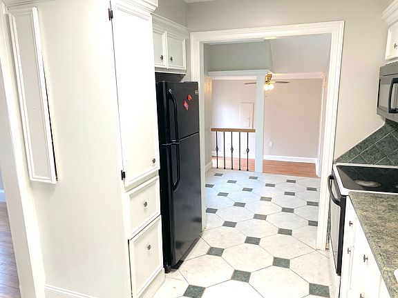 5th image of 7826 Janak Dr