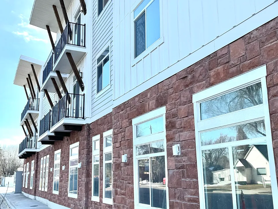 98 E Center St #309