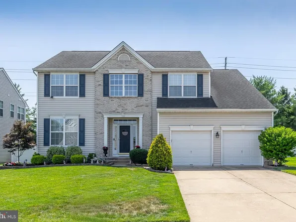 87 Deer Horn Dr, Mount Royal, NJ 08061