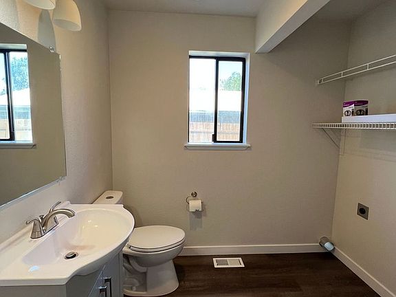 5th image of 1208 S 43rd Ave #A