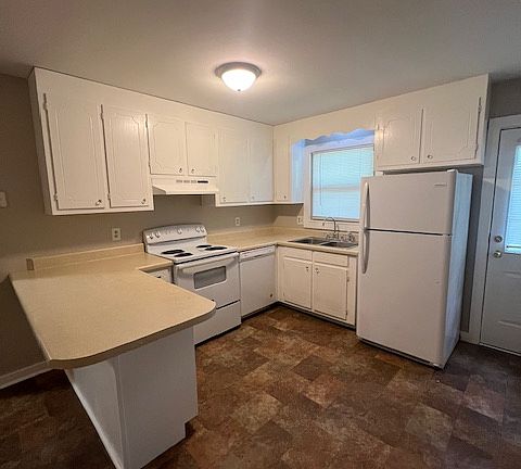 4th image of 918 Ewing Blvd APT B
