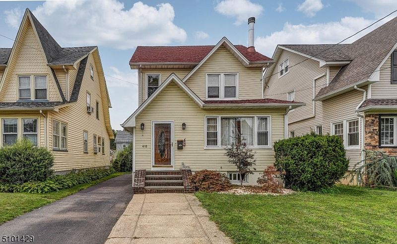 1st image of 612 Sherman Ave