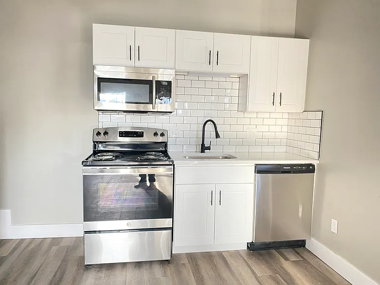 27 1/2 Rodgers Ave #27-1/2 — Photo 13