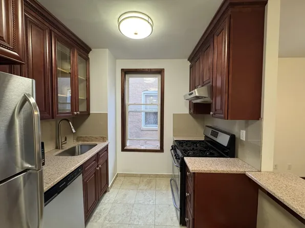 23-24 28th Avenue image 1 of 5