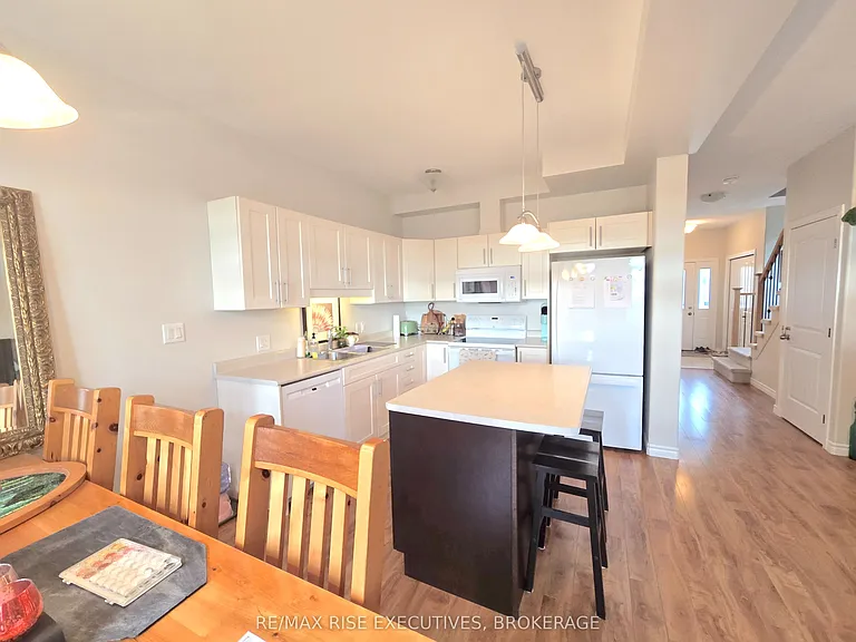 949 Blossom St #1 — Photo 6