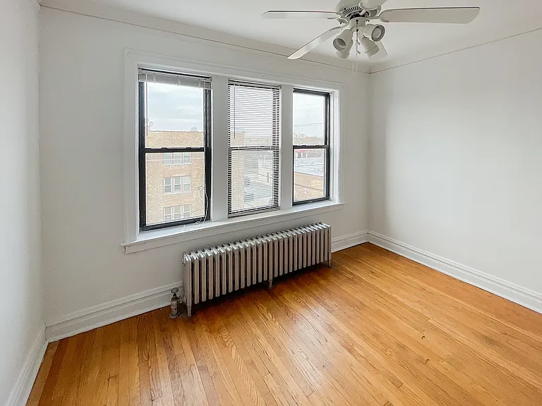 2542 W Summerdale Ave #3R — Photo 1
