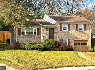 952 N Rochester St, Arlington, VA 22205