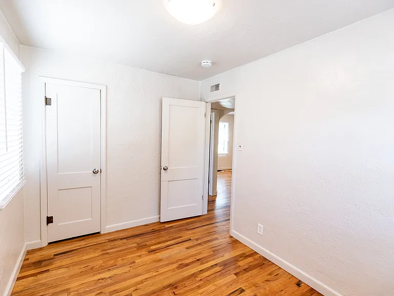 1250 Elm Ave #1250 — Photo 11